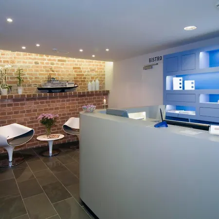 Hotel New Orleans 3*